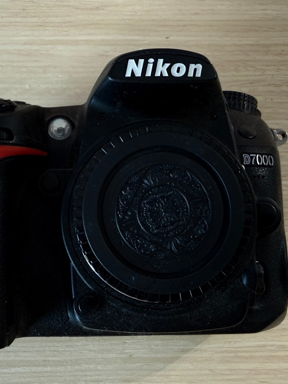 Nikon D7000 16.2MP DX Digital SLR Camera Body Black with Battery + Charger
